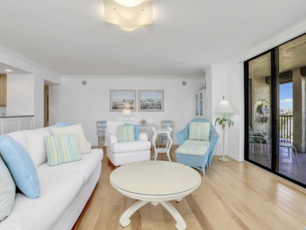 6th floor views Gulf Front of Vanderbilt Beach 3 month rental